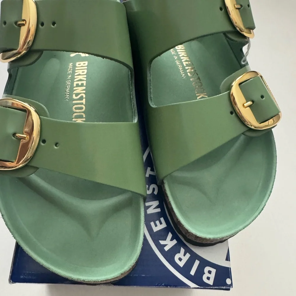 Birkenstock GreenSandals with Gold Accents - Picture 5 of 7